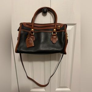 Timeless Doony n Burke look alike. Multicolor leather, perfect for any look.